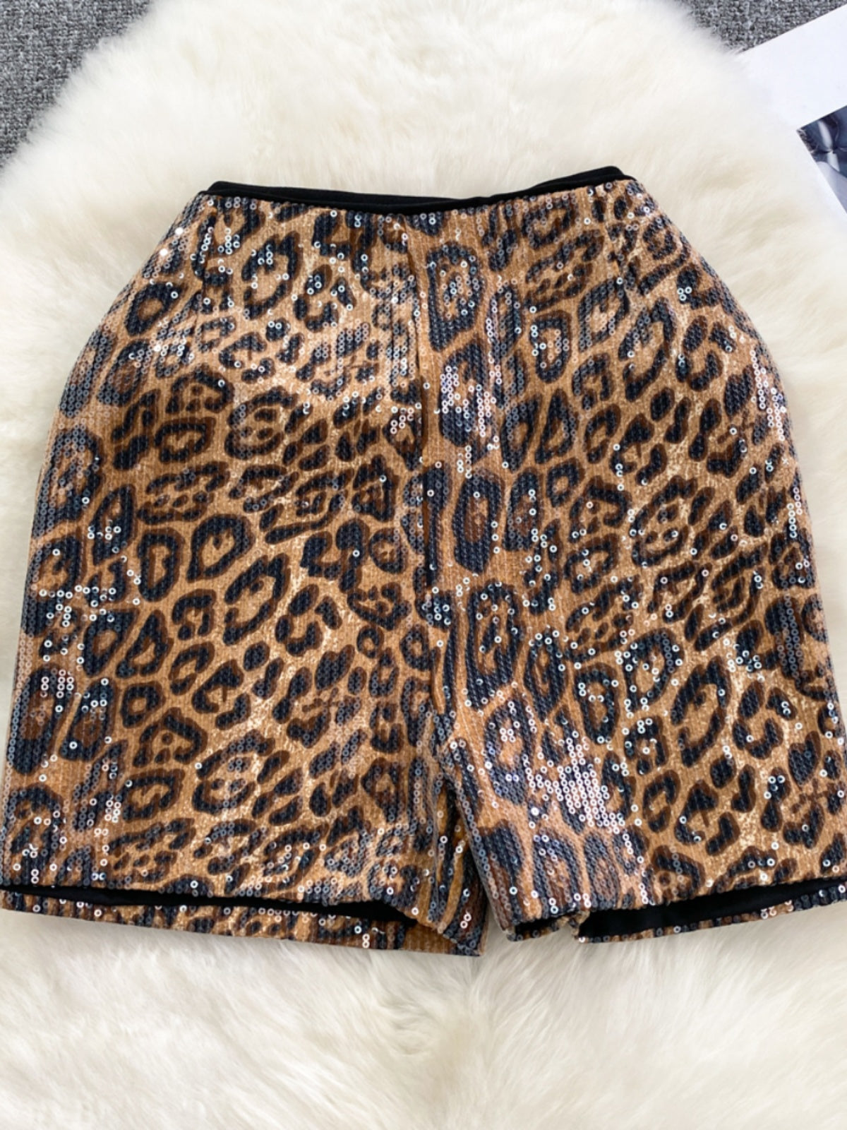 Pantalones cortos de pierna ancha con estampado de leopardo y lentejuelas que adelgazan la cintura alta de moda coreana para otoño e invierno, botas casuales elegantes, pantalones cortos para mujer